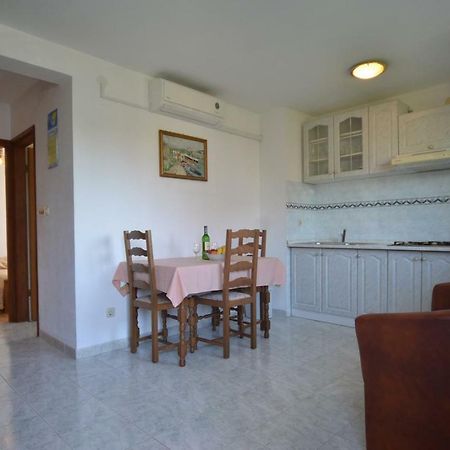 Koreni Apartments Ровінь Екстер'єр фото