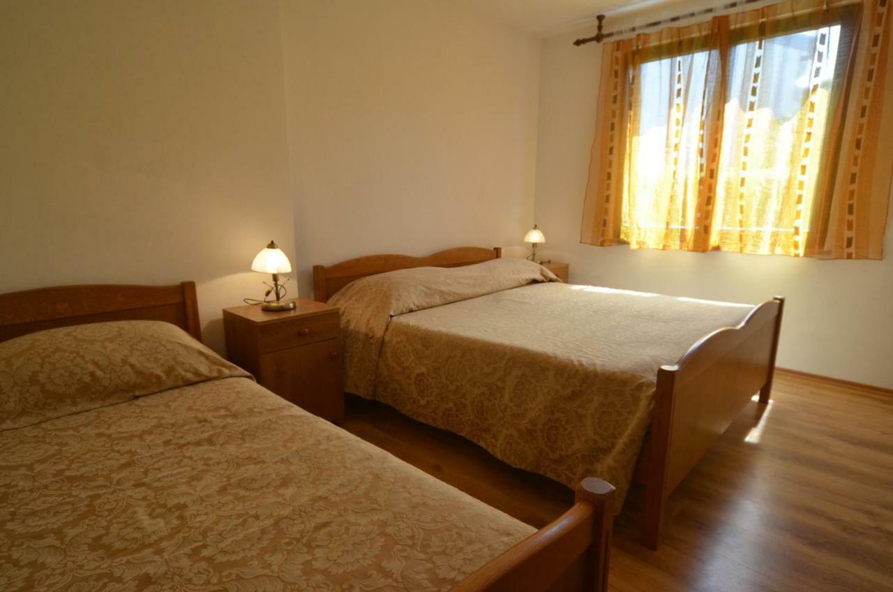 Koreni Apartments Ровінь Екстер'єр фото