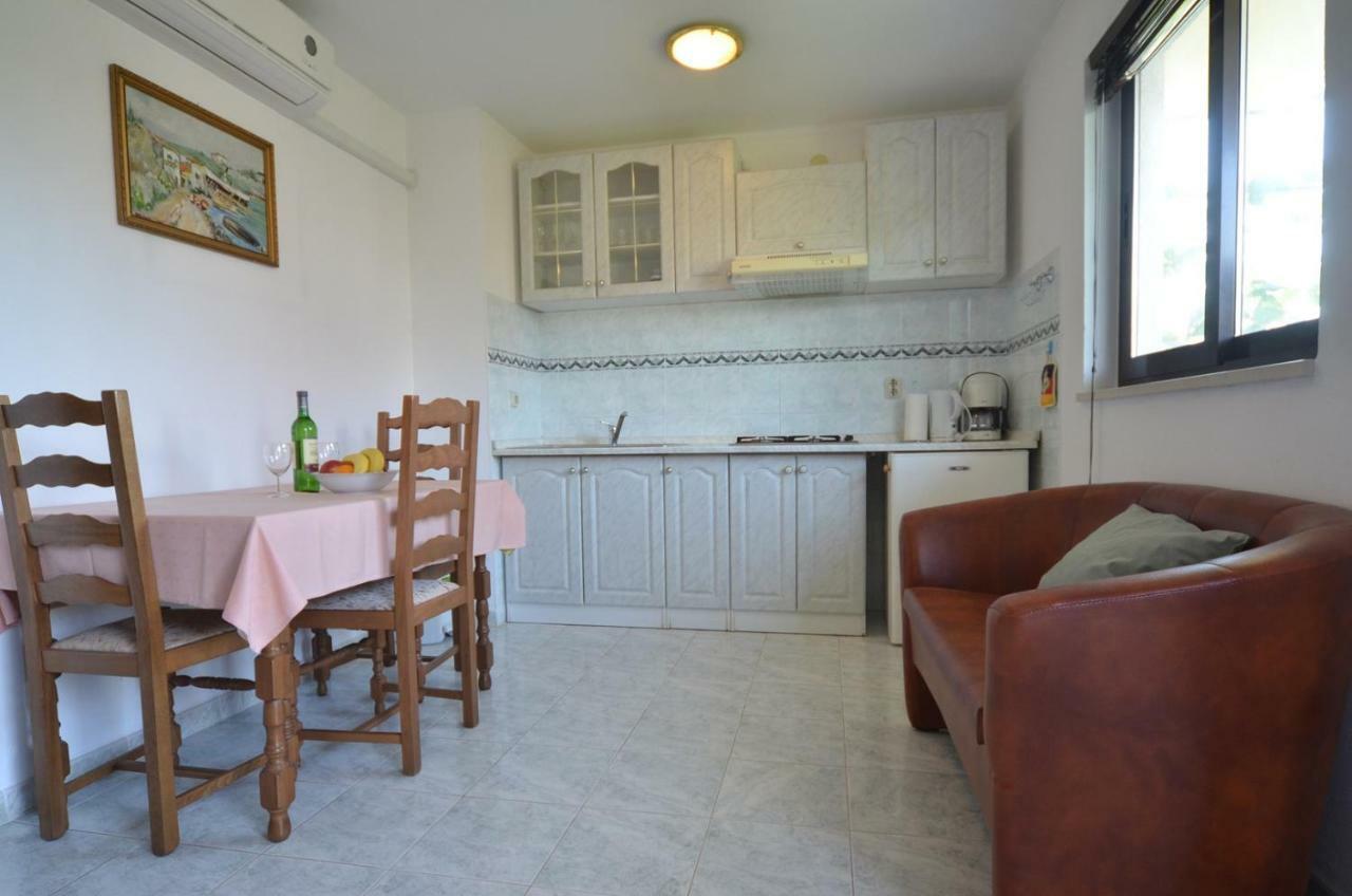 Koreni Apartments Ровінь Екстер'єр фото